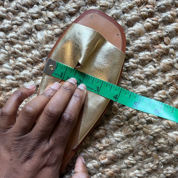 Sevilla Smith The Krysia sandal in Gold - Picture 5 of 8